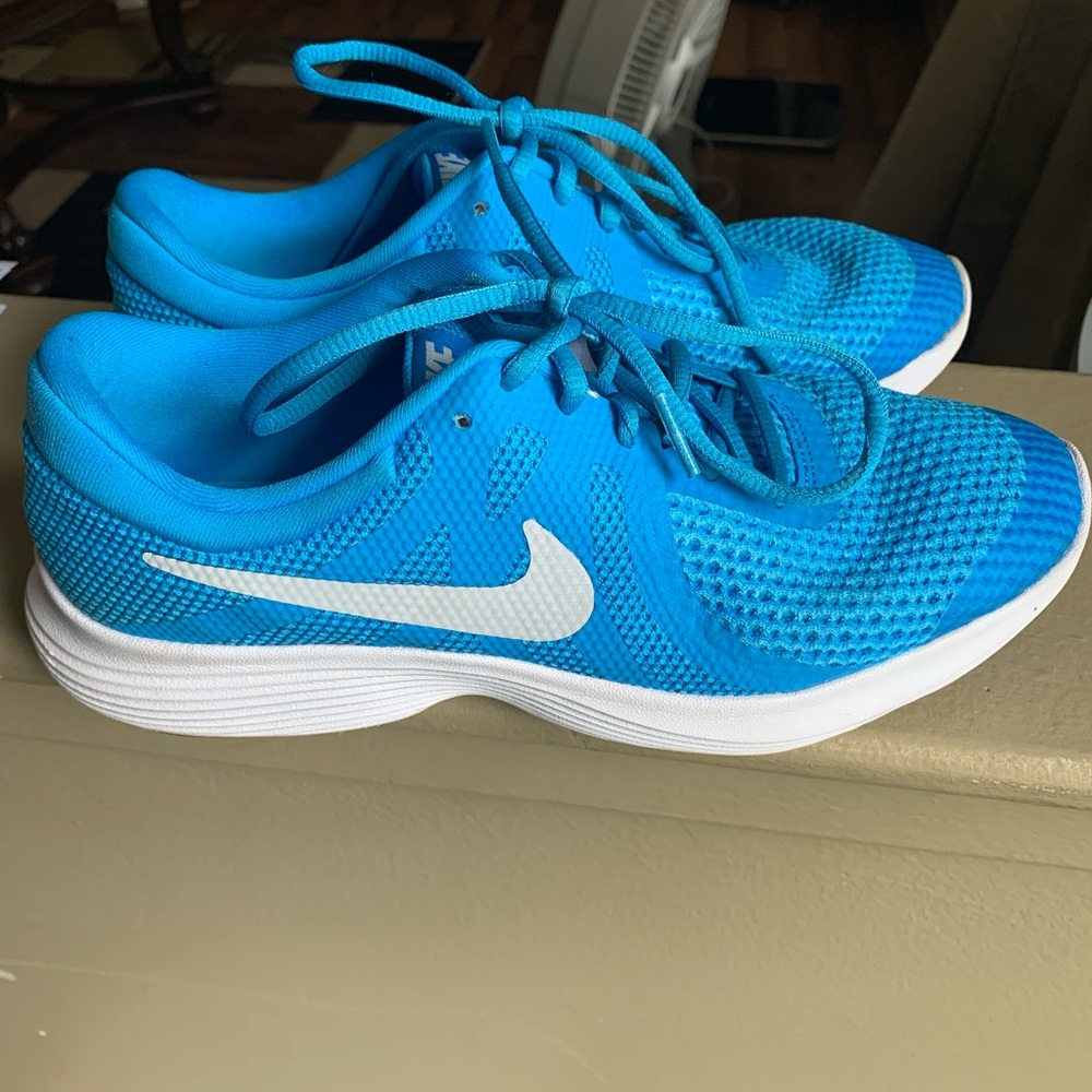 Ladies Nike running shoe